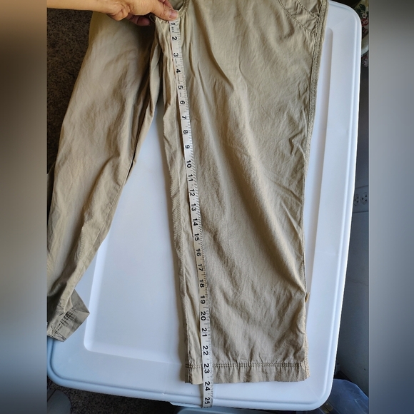 Calvin Klein Women's Capri Roll-Tab Shorts Utility Outdoor,Hiking sz 10,Cotton. - Picture 13 of 16